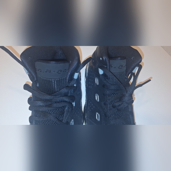 Jordans - Picture 5 of 8